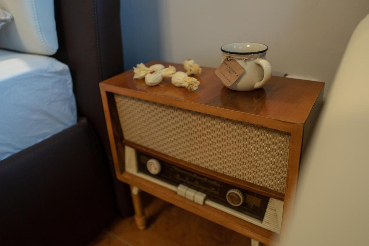 F57 - Frankó Családi Panzió Acomodação com café da manhã Balatonlelle Exterior foto